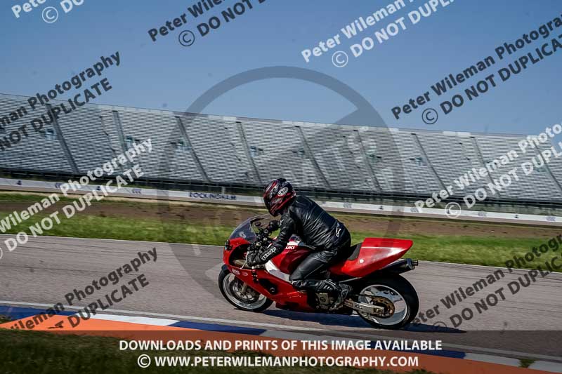 Rockingham no limits trackday;enduro digital images;event digital images;eventdigitalimages;no limits trackdays;peter wileman photography;racing digital images;rockingham raceway northamptonshire;rockingham trackday photographs;trackday digital images;trackday photos